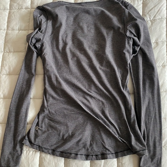 Lululemon long sleeve - Picture 2 of 3